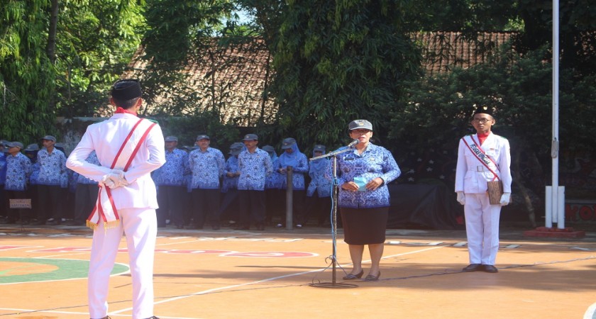 PERINGATI HARI PAHLAWAN DENGAN SOSIODRAMA