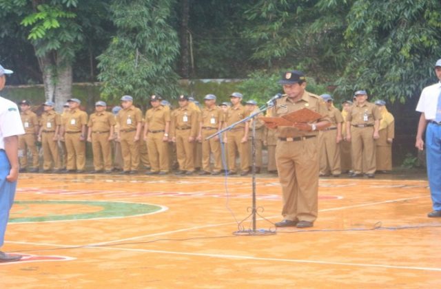 PENGAWAS SEKOLAH, TUMBUHKAN JIWA BERKARAKTER KEPADA SELURUH WARGA SMA NEGERI 5 JEMBER
