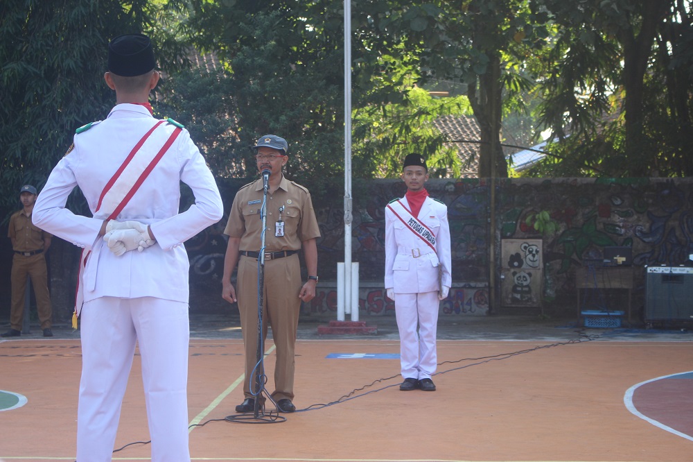 KEGIATAN PENGENALAN SEKOLAH DAN KEGIATAN BELA NEGARA SMAN5 JEMBER