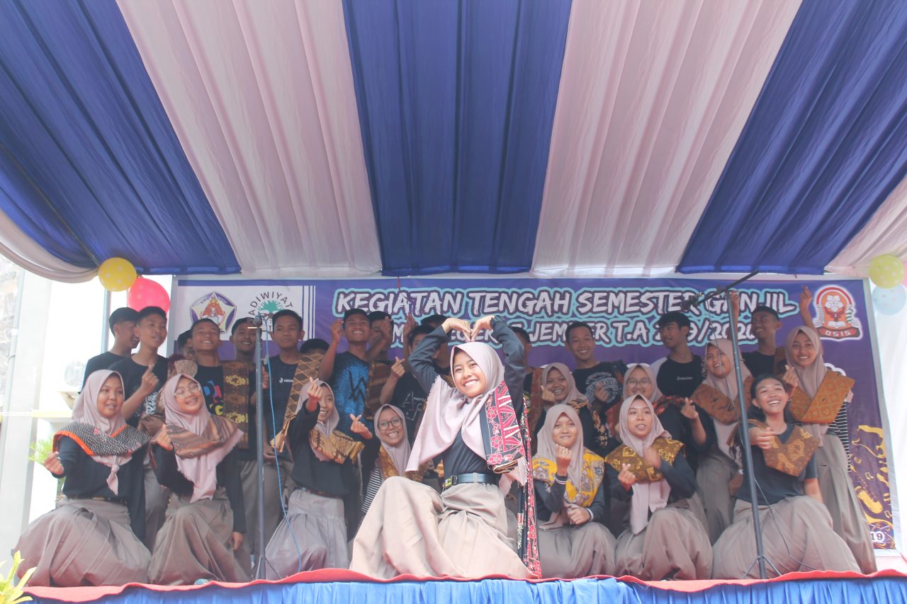 KEGIATAN TENGAH SEMESTER (KTS)SMA NEGERI 5 JEMBER
