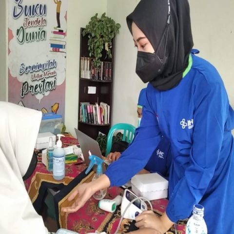 VAKSINASI SMAN 5 JEMBER