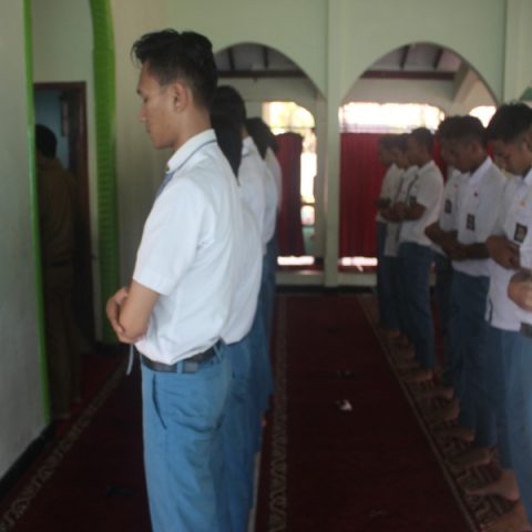 UJIAN PRAKTEK