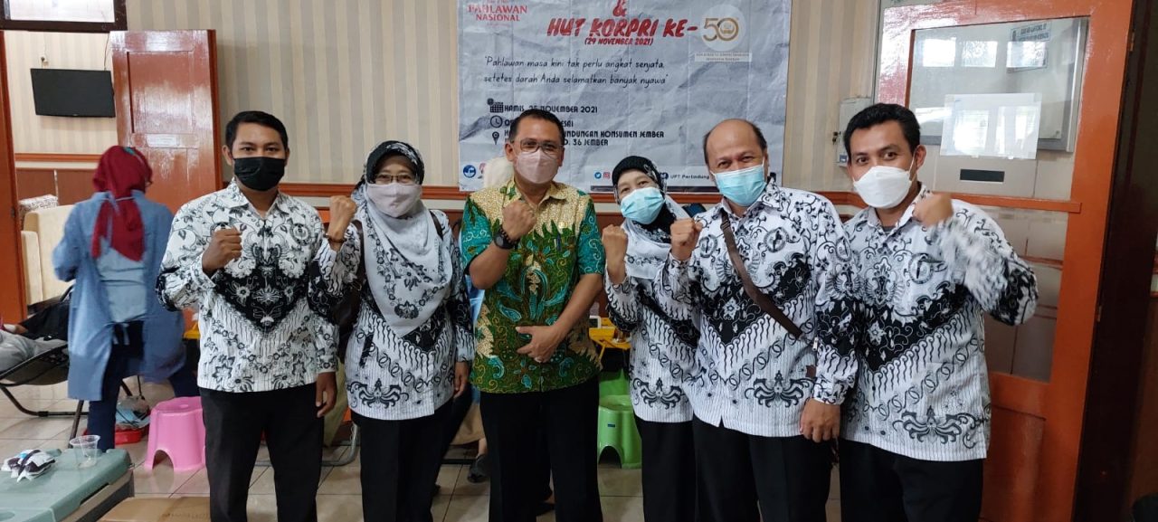 MEMPERINGATI HARI GURU 25 NOVEMBER 2021
