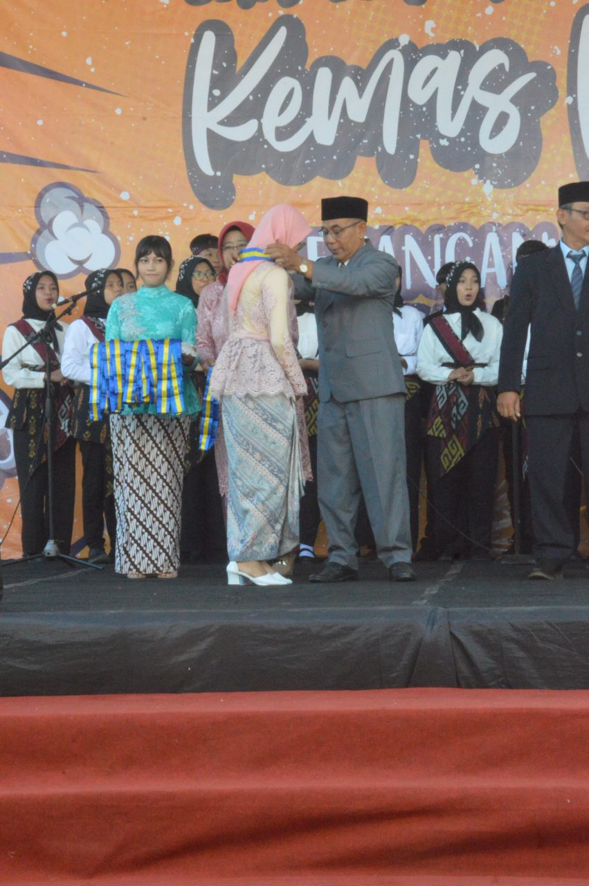 "KEMAS PUTU" ACARA LEPAS PISAH SMAN 5 JEMBER ANGKATAN TAHUN 2020