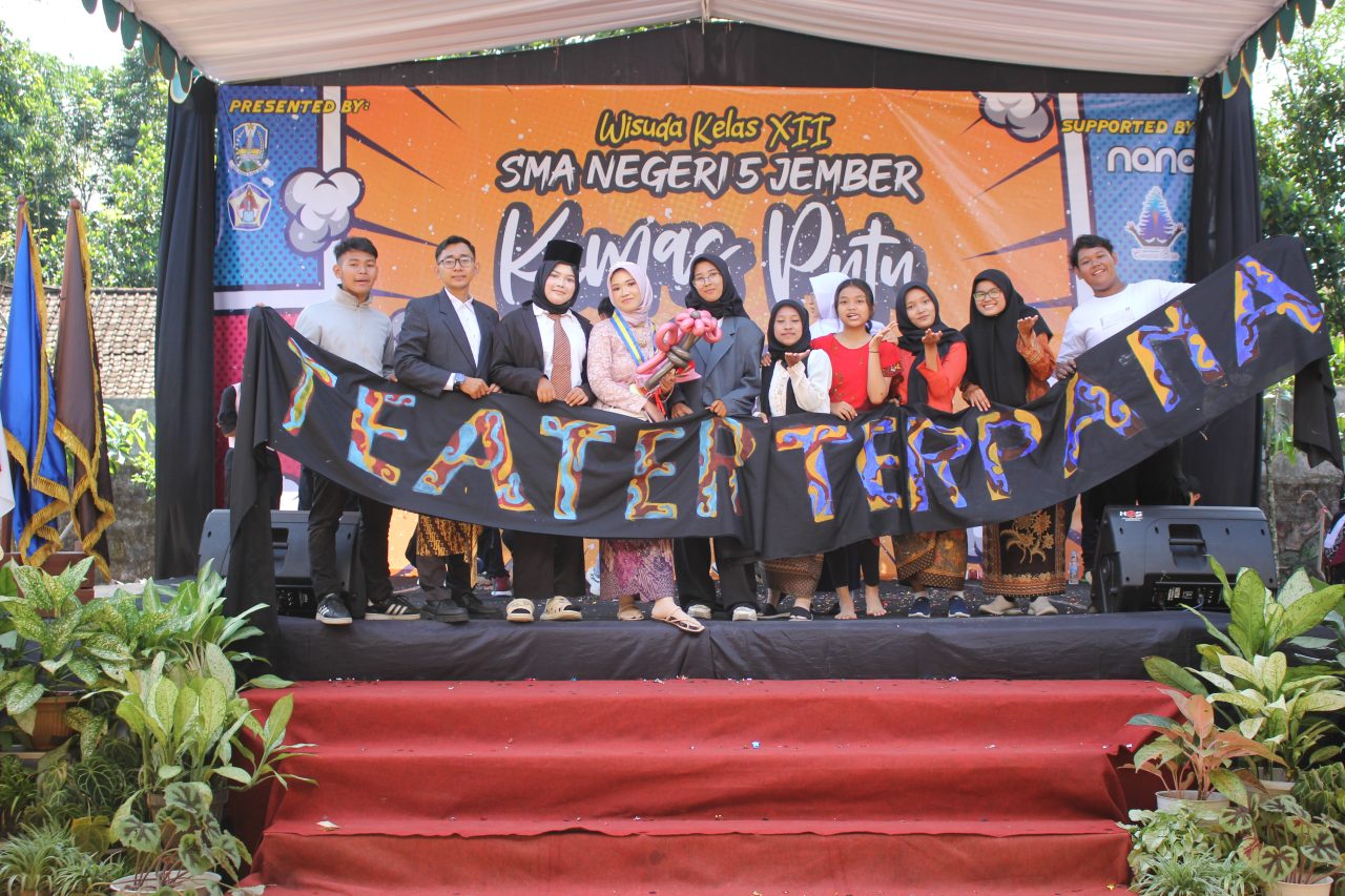 "KEMAS PUTU" ACARA LEPAS PISAH SMAN 5 JEMBER ANGKATAN TAHUN 2020