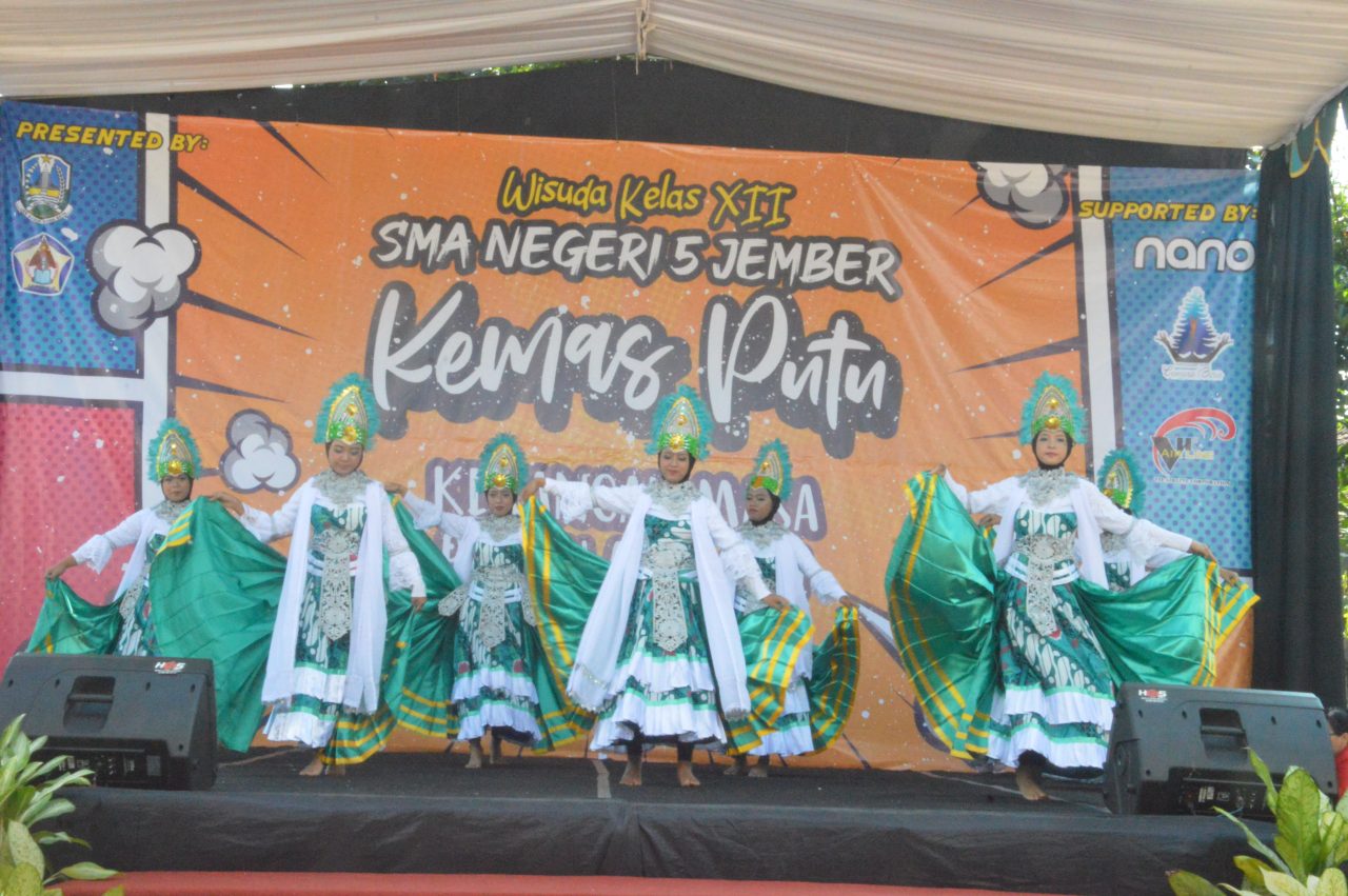 "KEMAS PUTU" ACARA LEPAS PISAH SMAN 5 JEMBER ANGKATAN TAHUN 2020