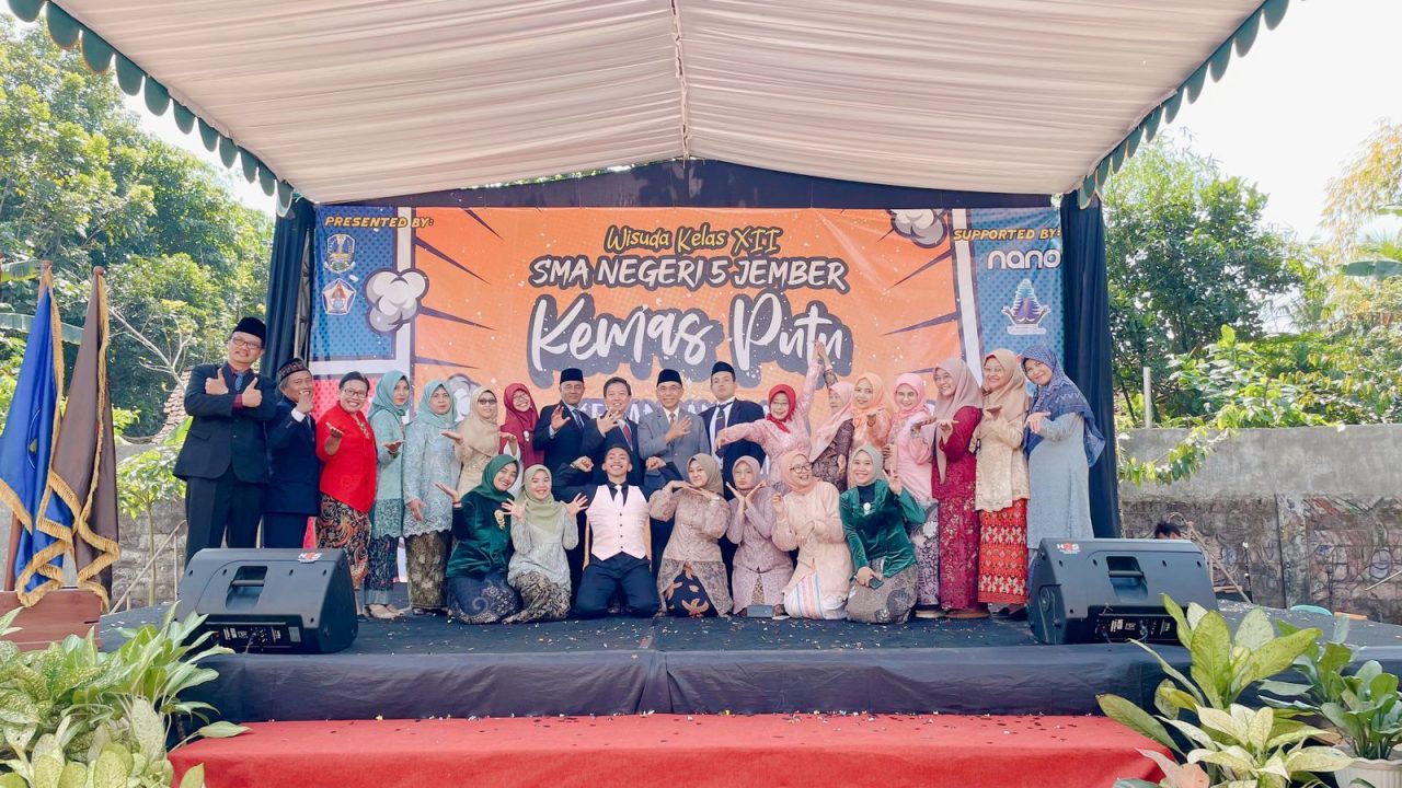 "KEMAS PUTU" ACARA LEPAS PISAH SMAN 5 JEMBER ANGKATAN TAHUN 2020