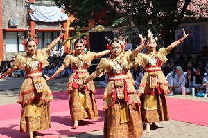 SEMARAK HARMONI DALAM LITERASI