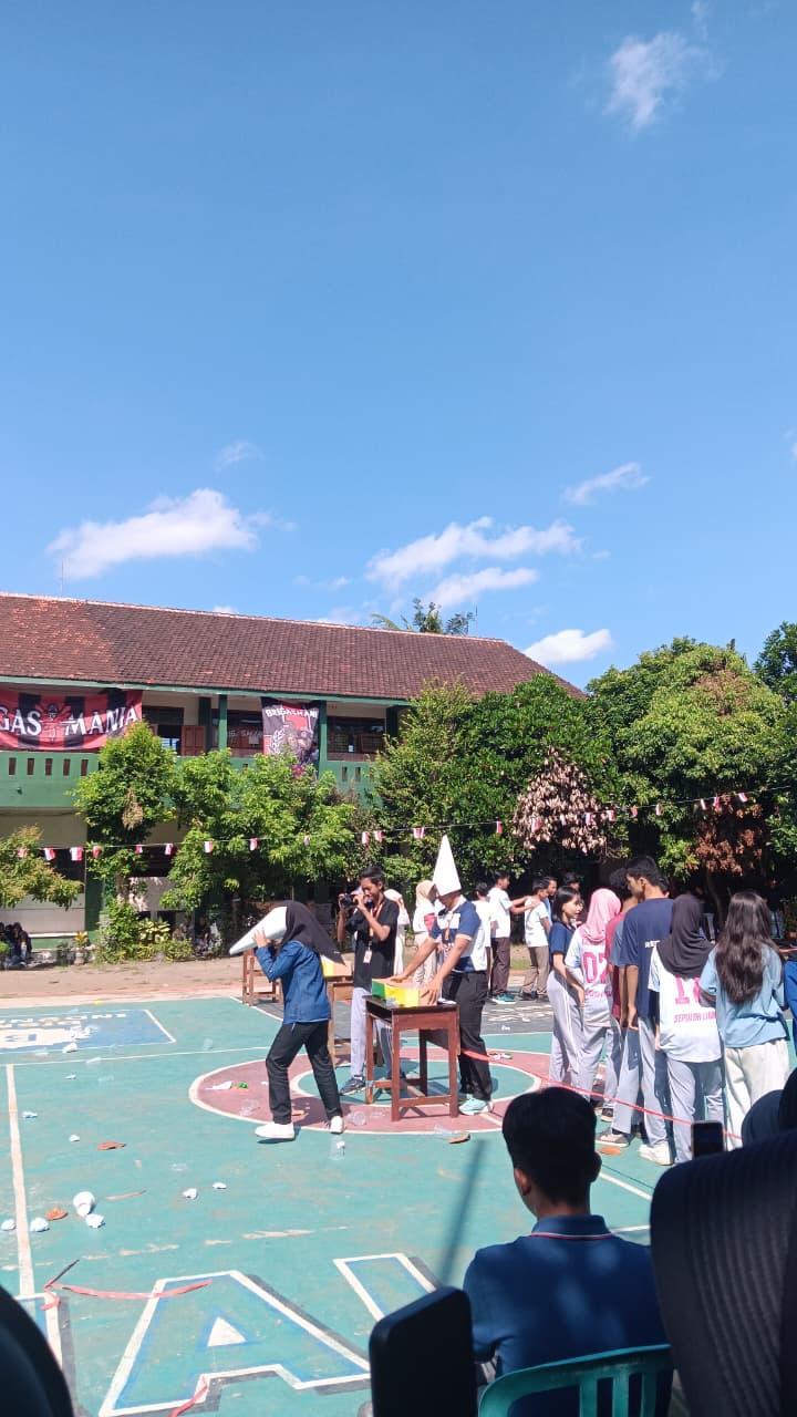 "Semarak Merdeka 80: Lomba & Jalan Sehat Bersama Siswa SMAN 5 Jember"